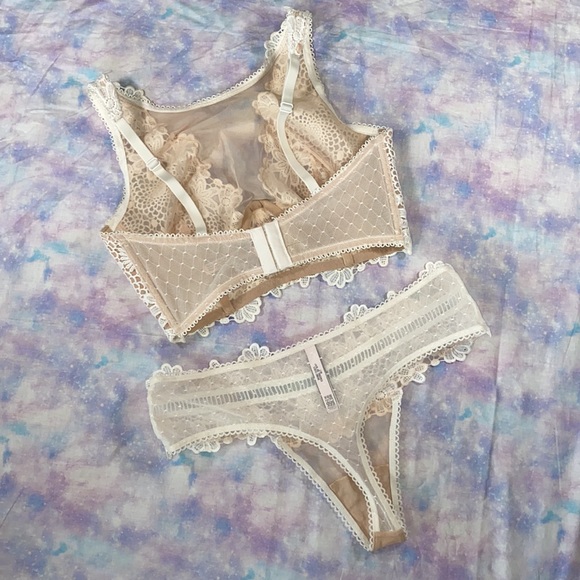 VS • Dream Angels Intricate Crochet & Lace Set - Picture 8 of 10